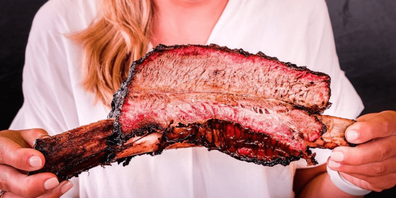 Beef Ribs in Omaha: Ritual of Smoke and Patience